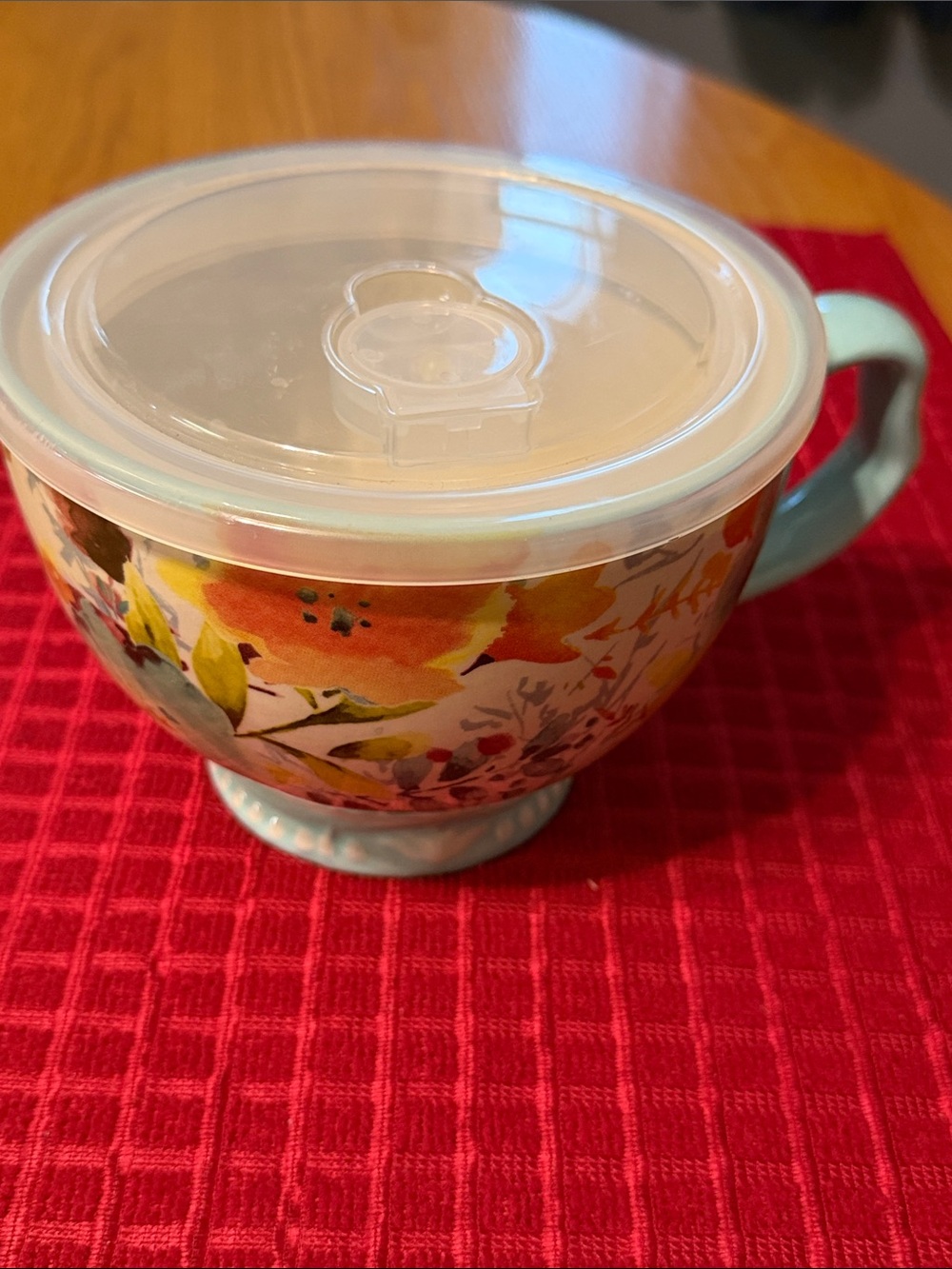 The Pioneer Woman Floral Ceramic Soup Mug with Light Blue Handle and Clear Lid